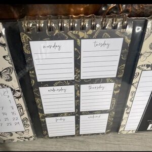 Lady Jayne Flip Calendar Notepad with Stand